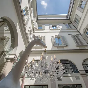 https://hotel-indigo-milan-corso-monforte.it-lombardy.com