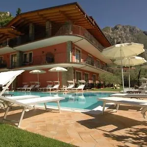 https://villa-elite-resort.it-lombardy.com